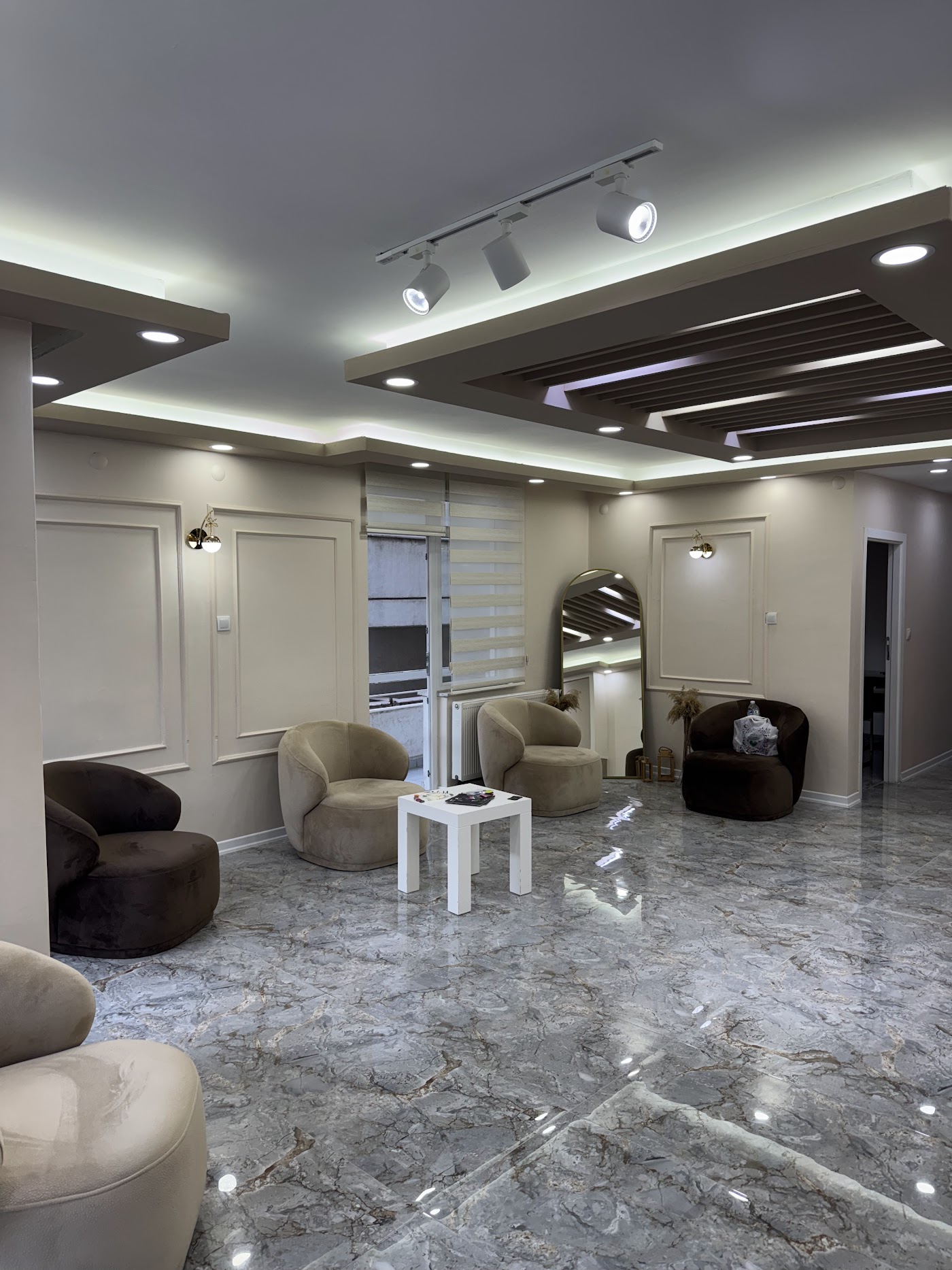Bella Vita — bekleme salonu