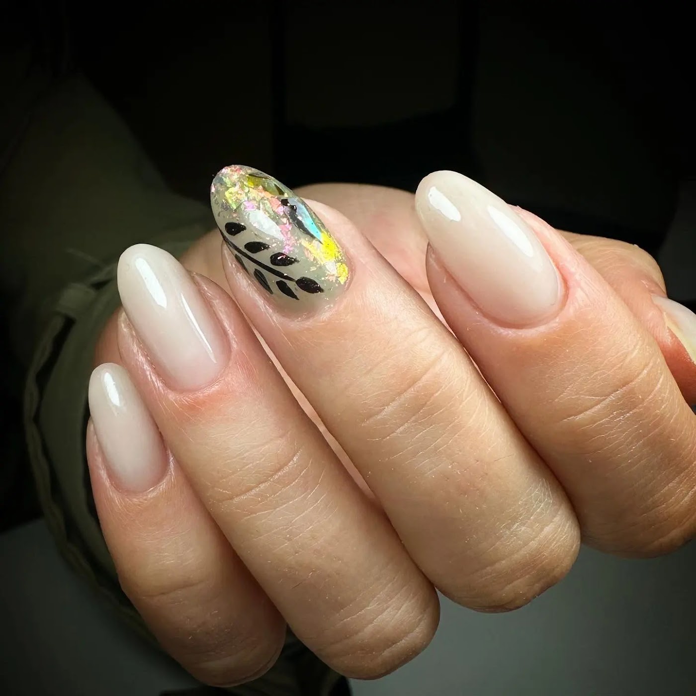 Bella Vita — sedefli nail art işçiliği